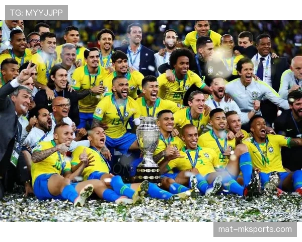 巴西队公布新阵容：青春风暴与老将经验融合，剑指下阶段赛事