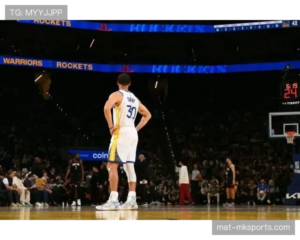 怀特挡拆牵制库里拉开外线空间更胜以往