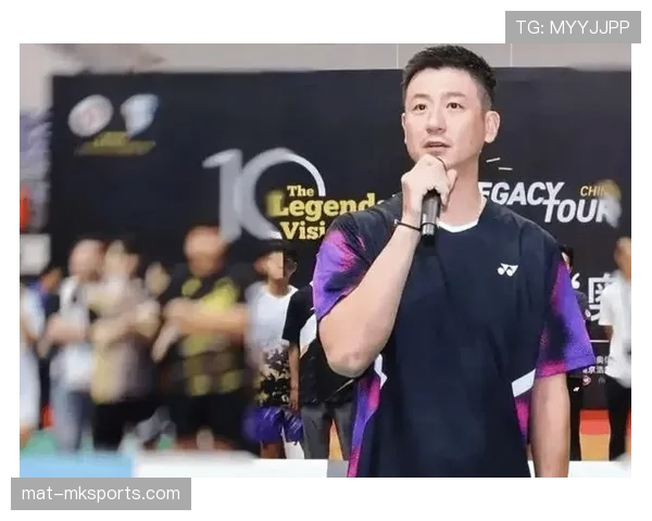 蔡赟居然豪宅里藏了个篮球场，这待遇普通人活着都做梦